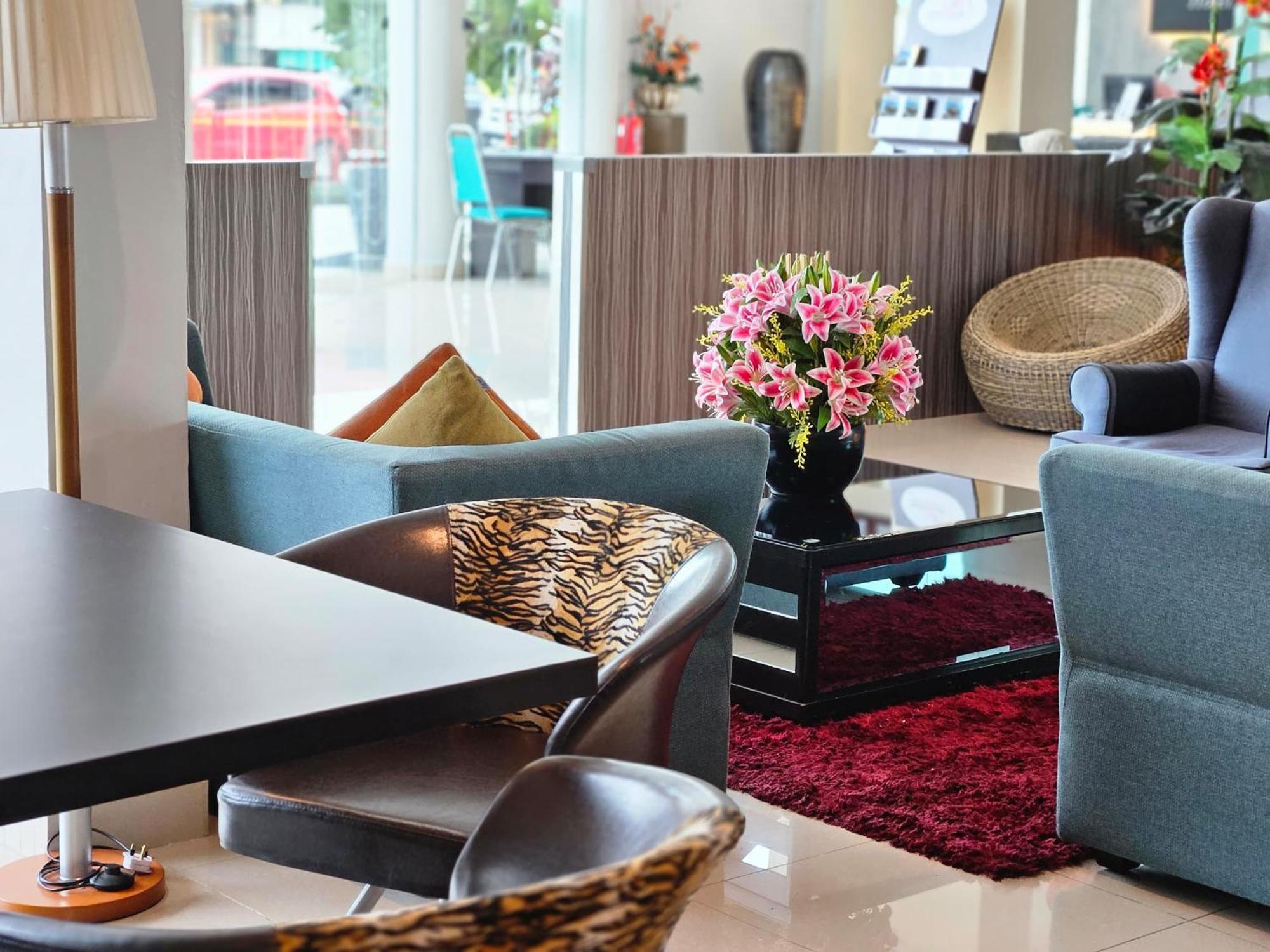 Go Lodge Hotel Kuantan Ngoại thất bức ảnh